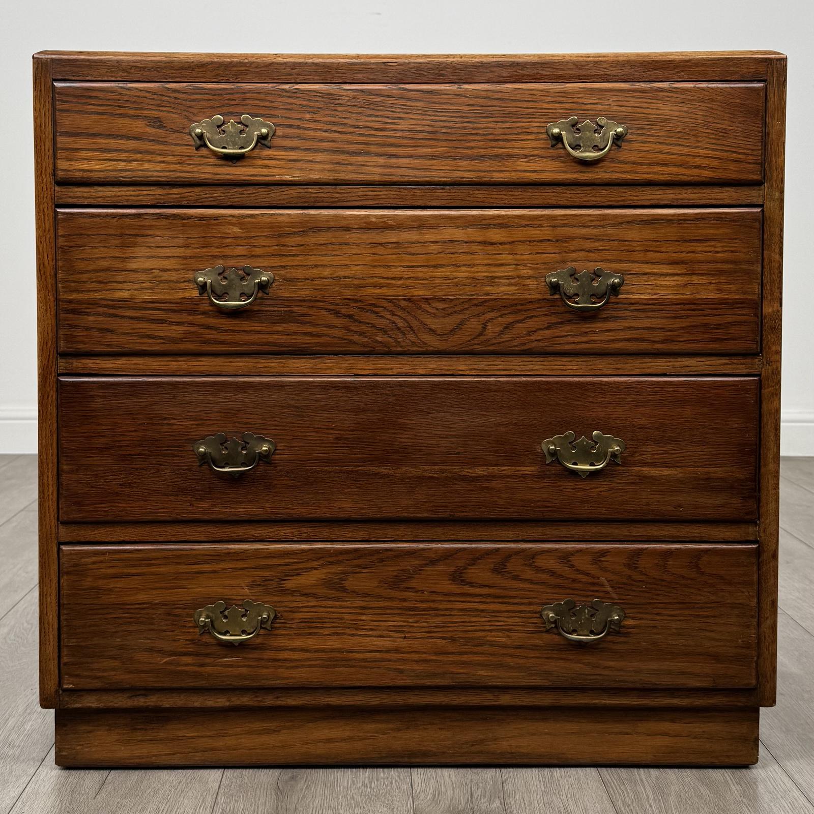 Antique 20th Century Chest of Drawers in Golden Oak (1 of 11) Antique 20th Century Chest of Drawers in Golden Oak (1 of 11)