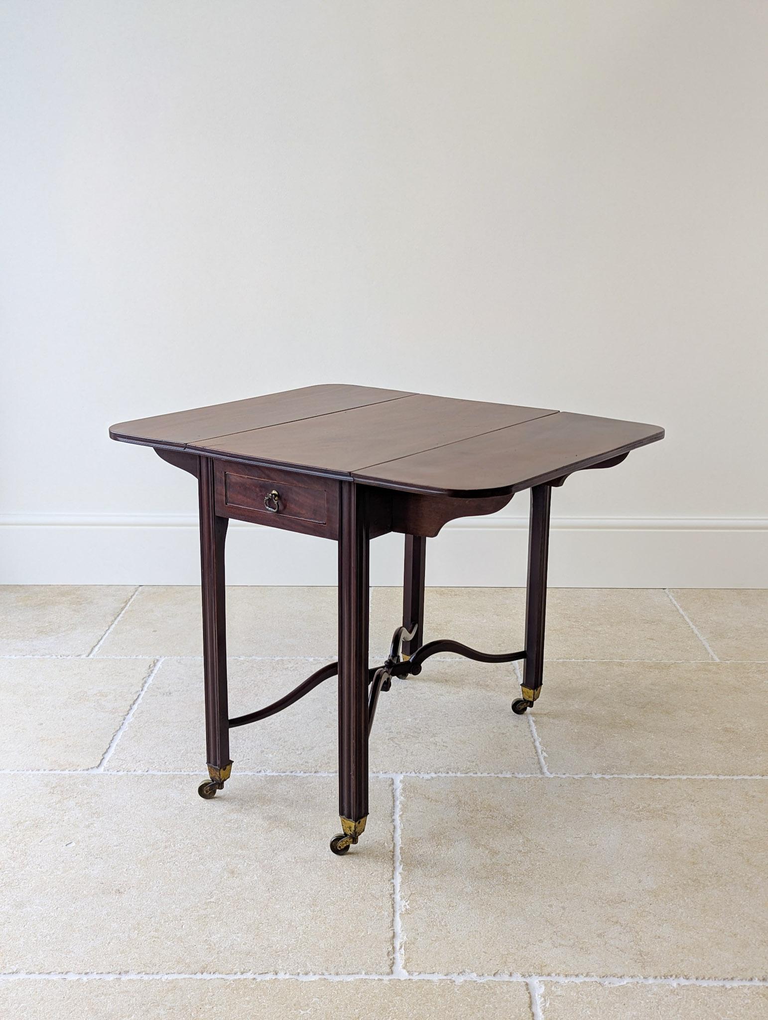 Antique Regency Mahogany Pembroke Table c.1820 (1 of 20) Antique Regency Mahogany Pembroke Table c.1820 (1 of 20)