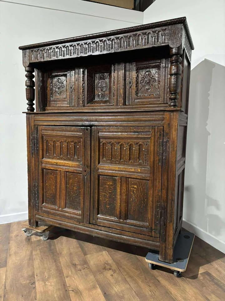 17th Century Oak Deuddarn Court Cupboard (1 of 20)