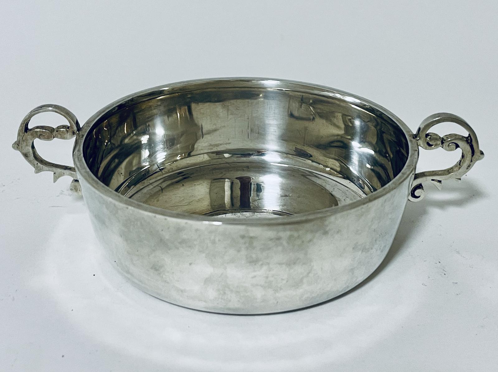 Antique Silver Twin Handled Bowl (1 of 10) Antique Silver Twin Handled Bowl (1 of 10)