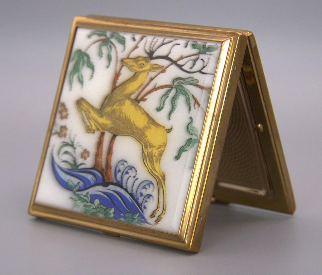 Majestic USA Brass Compact with Deer in Woods Glass Lid (1 of 6)
