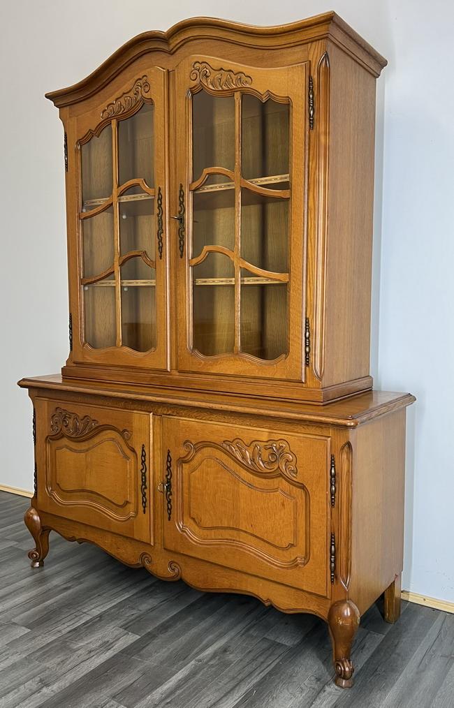 Vintage French Louis XIV Style Oak Bookcase/ Cabinet (1 of 11) Vintage French Louis XIV Style Oak Bookcase/ Cabinet (1 of 11)