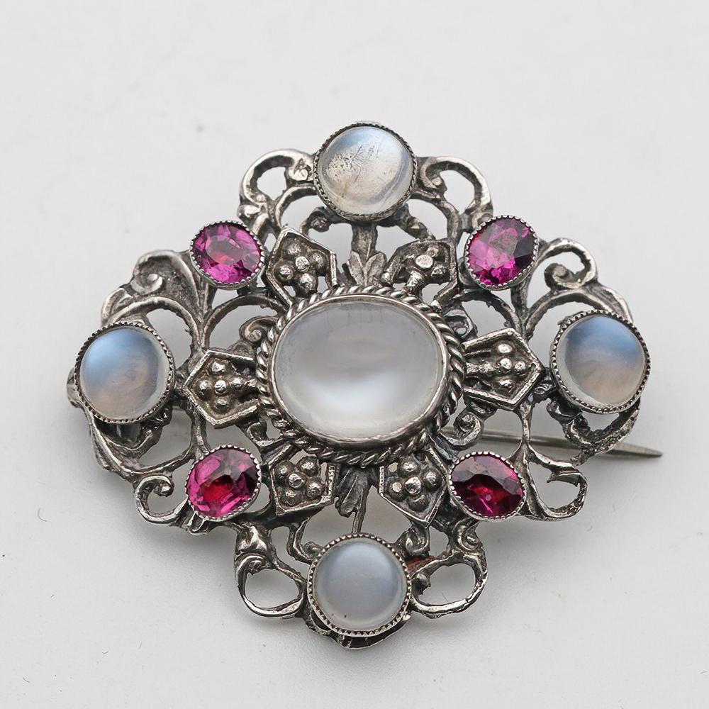 Arts & Crafts Silver Brooch (1 of 2)