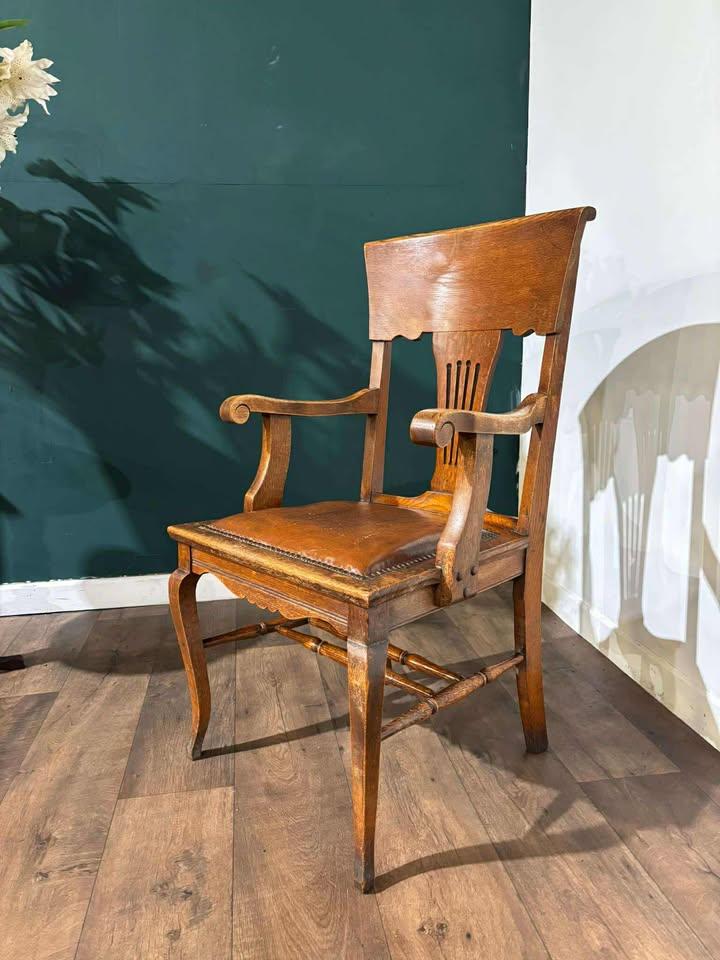 Vintage Oak Office Armchair – Golden Finish (1 of 16)