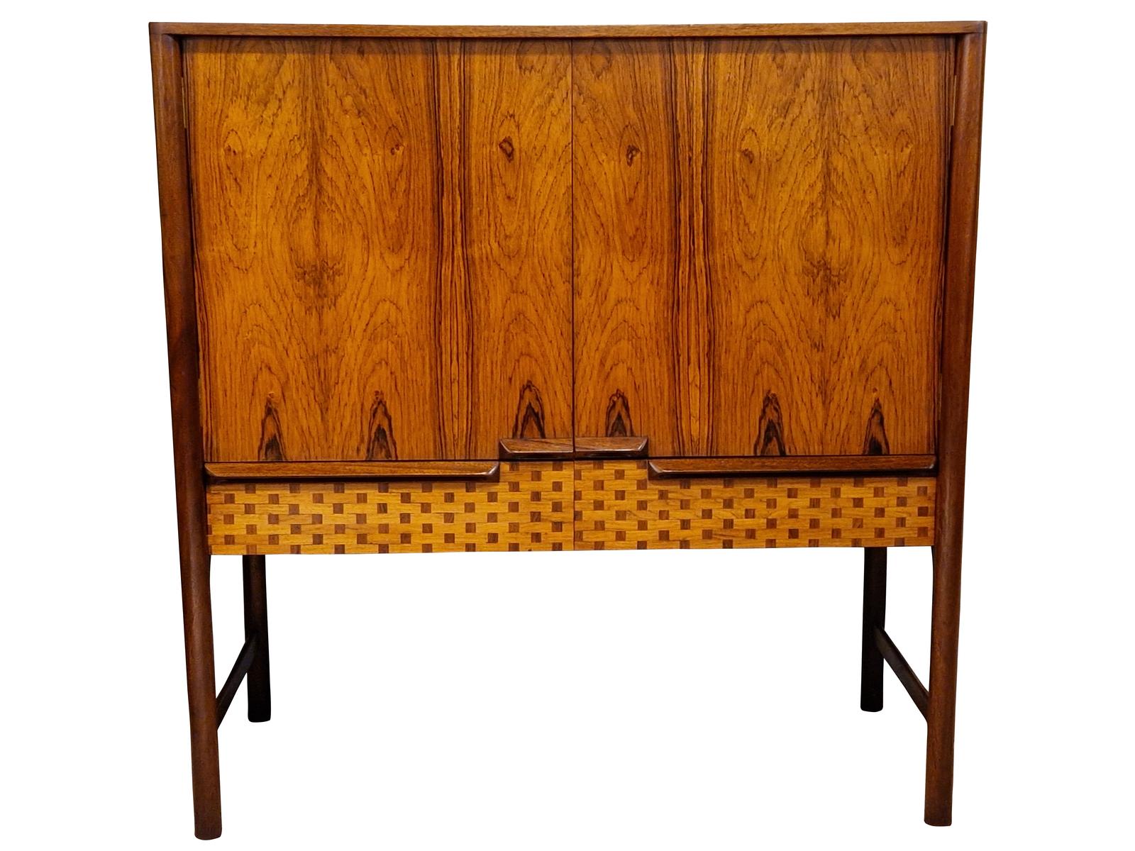 Mid Century Side Board (1 of 1)