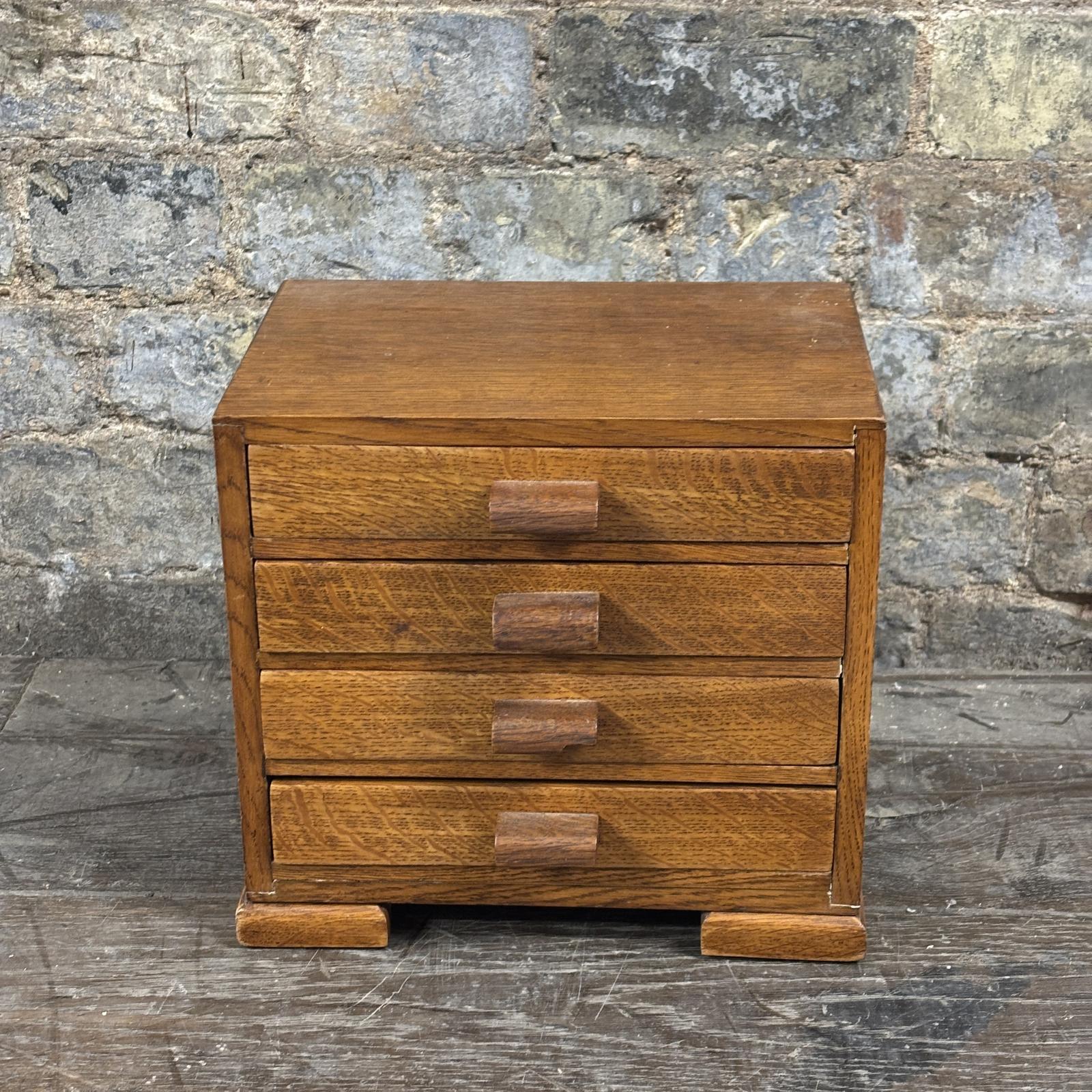 Late 1940s to Early 1950s Oak Four-Drawer Countertop Cabinet (1 of 5) Late 1940s to Early 1950s Oak Four-Drawer Countertop Cabinet (1 of 5)