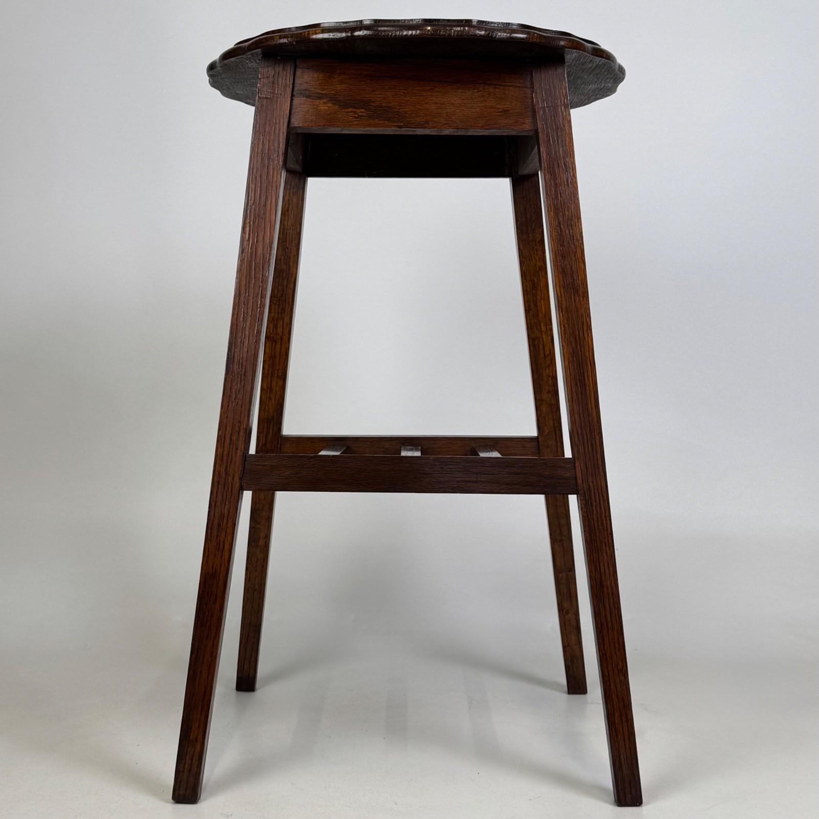 Antique 20th Century Edwardian Side Table in Oak (1 of 8) Antique 20th Century Edwardian Side Table in Oak (1 of 8)