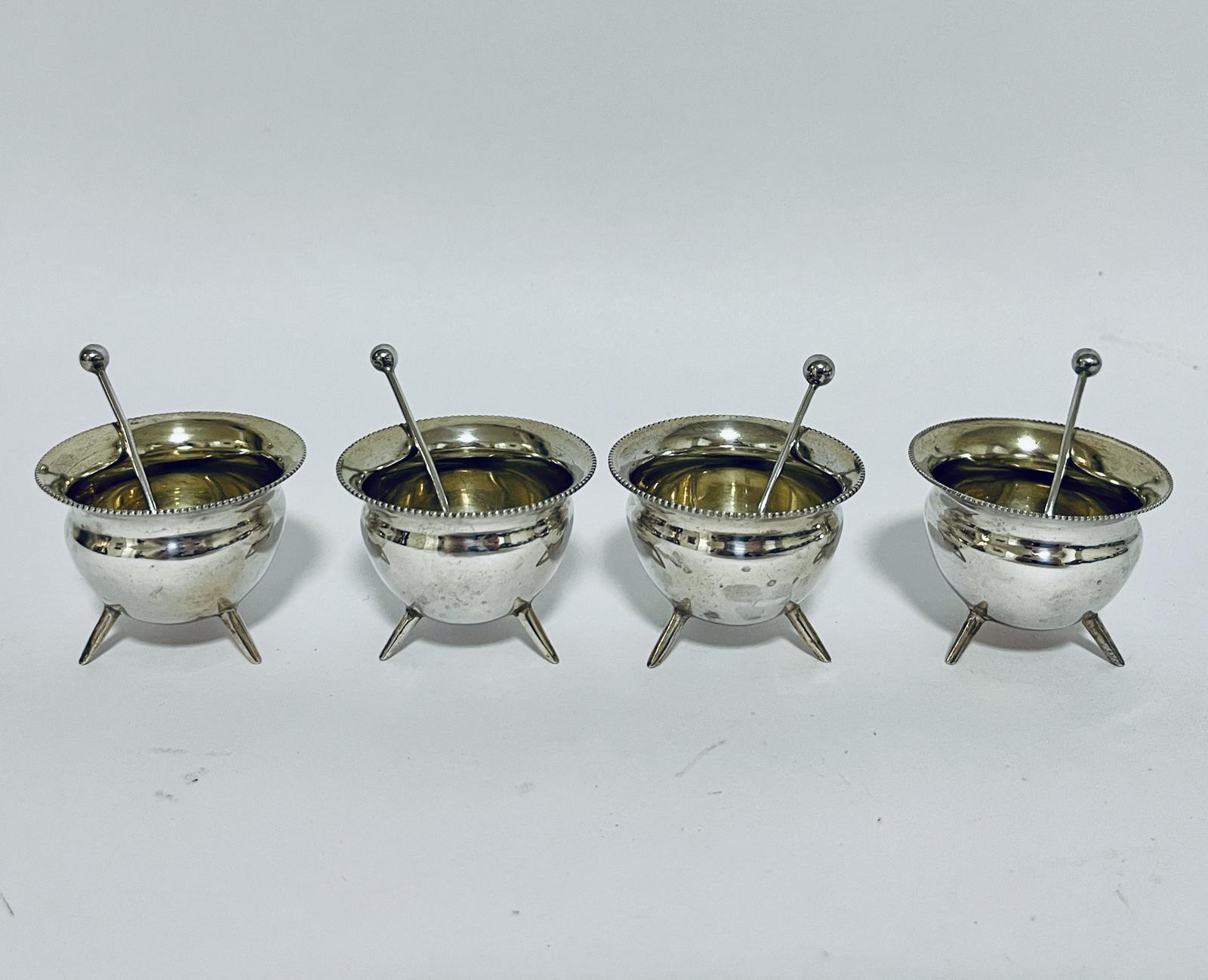 Set of 4 Victorian Silver Cauldron Salts & Spoons (1 of 9) Set of 4 Victorian Silver Cauldron Salts & Spoons (1 of 9)