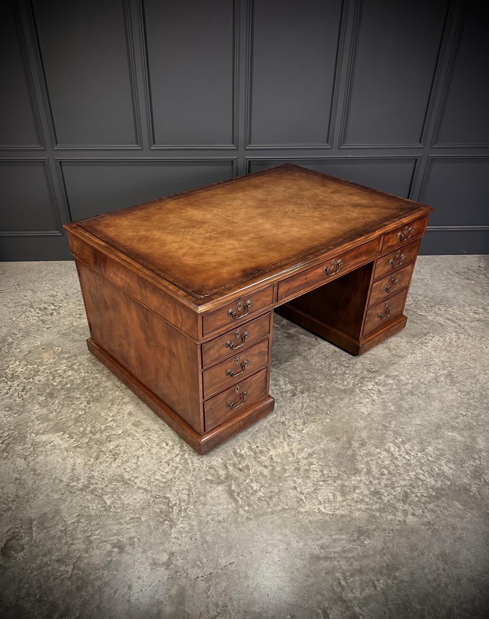Large Mahogany & Leather Partners Desk (1 of 13) Large Mahogany & Leather Partners Desk (1 of 13)