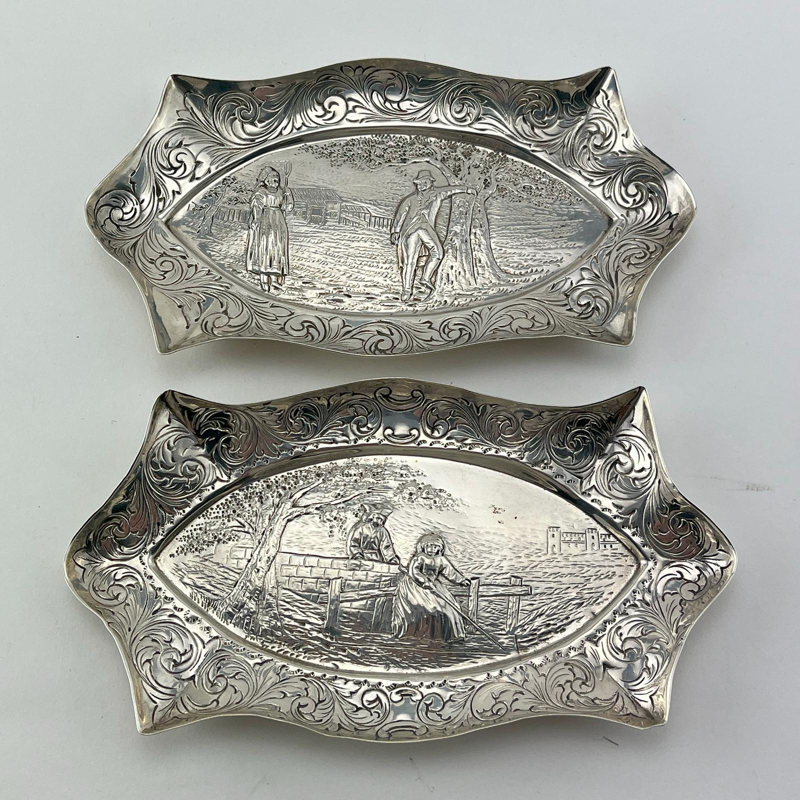 Pair of Victorian William Comyns Sterling Silver Dishes (1 of 5)