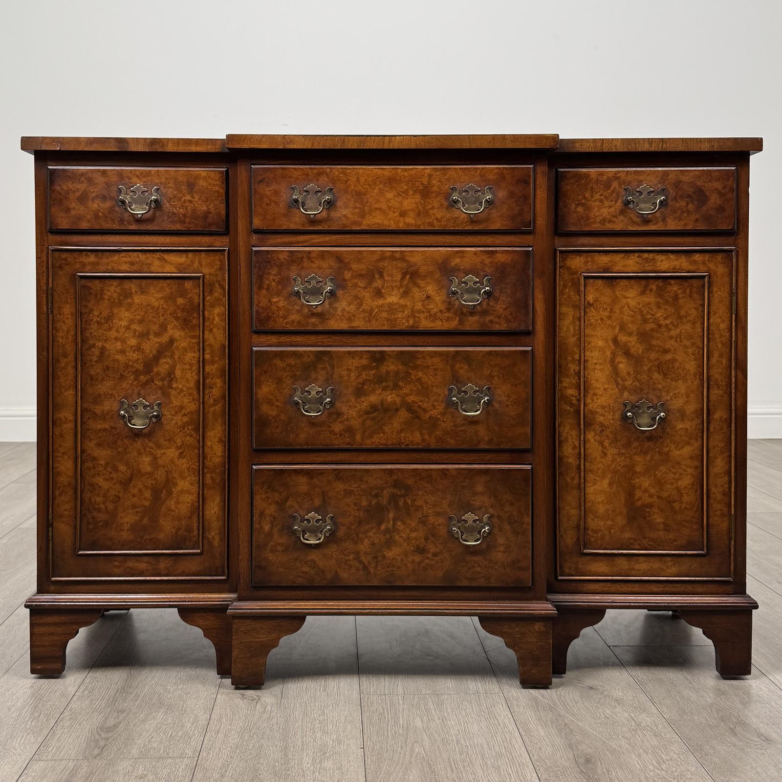 Antique 20th Century Small Breakfront Sideboard In Burr Walnut (1 of 12) Antique 20th Century Small Breakfront Sideboard In Burr Walnut (1 of 12)