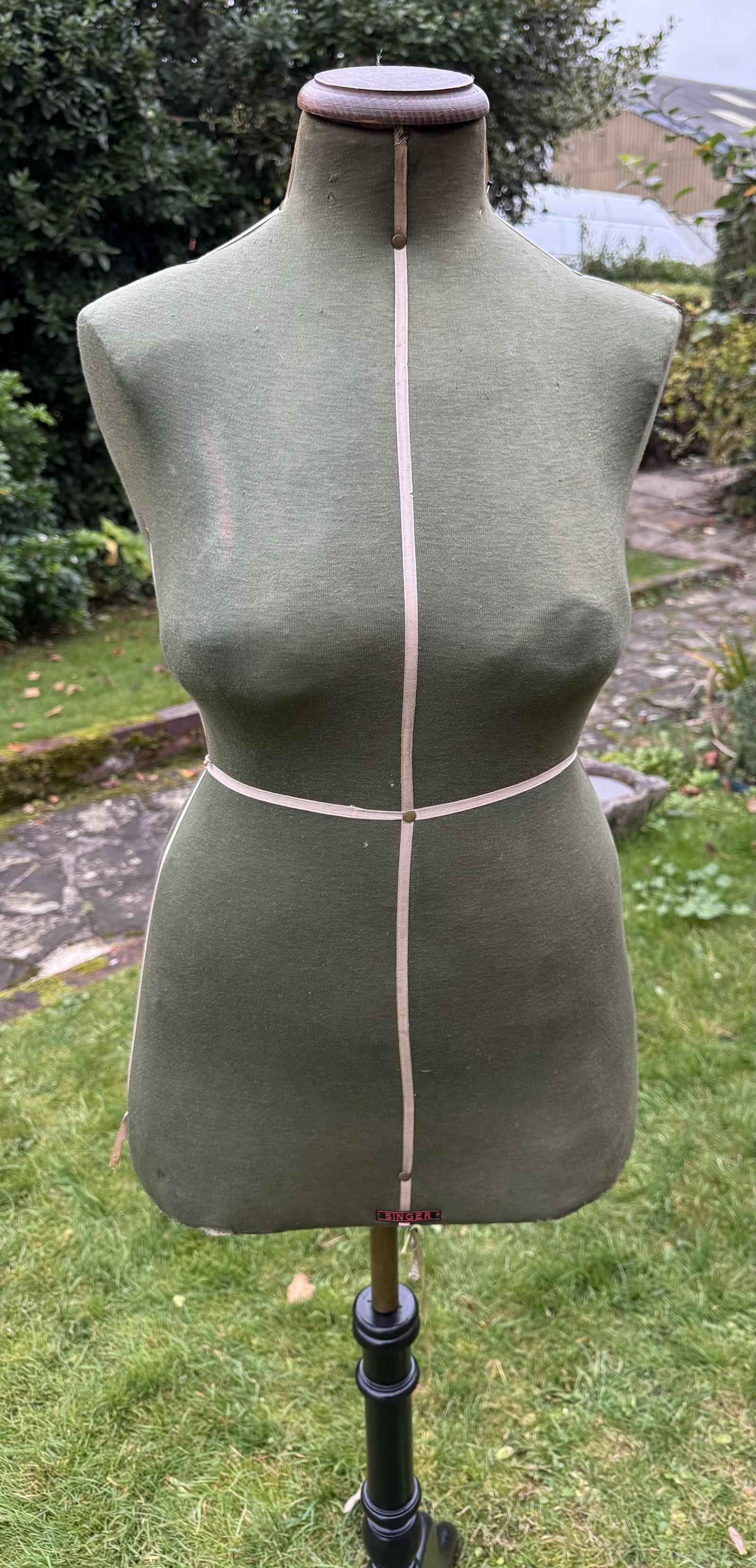 Tailors Mannequin (1 of 5)