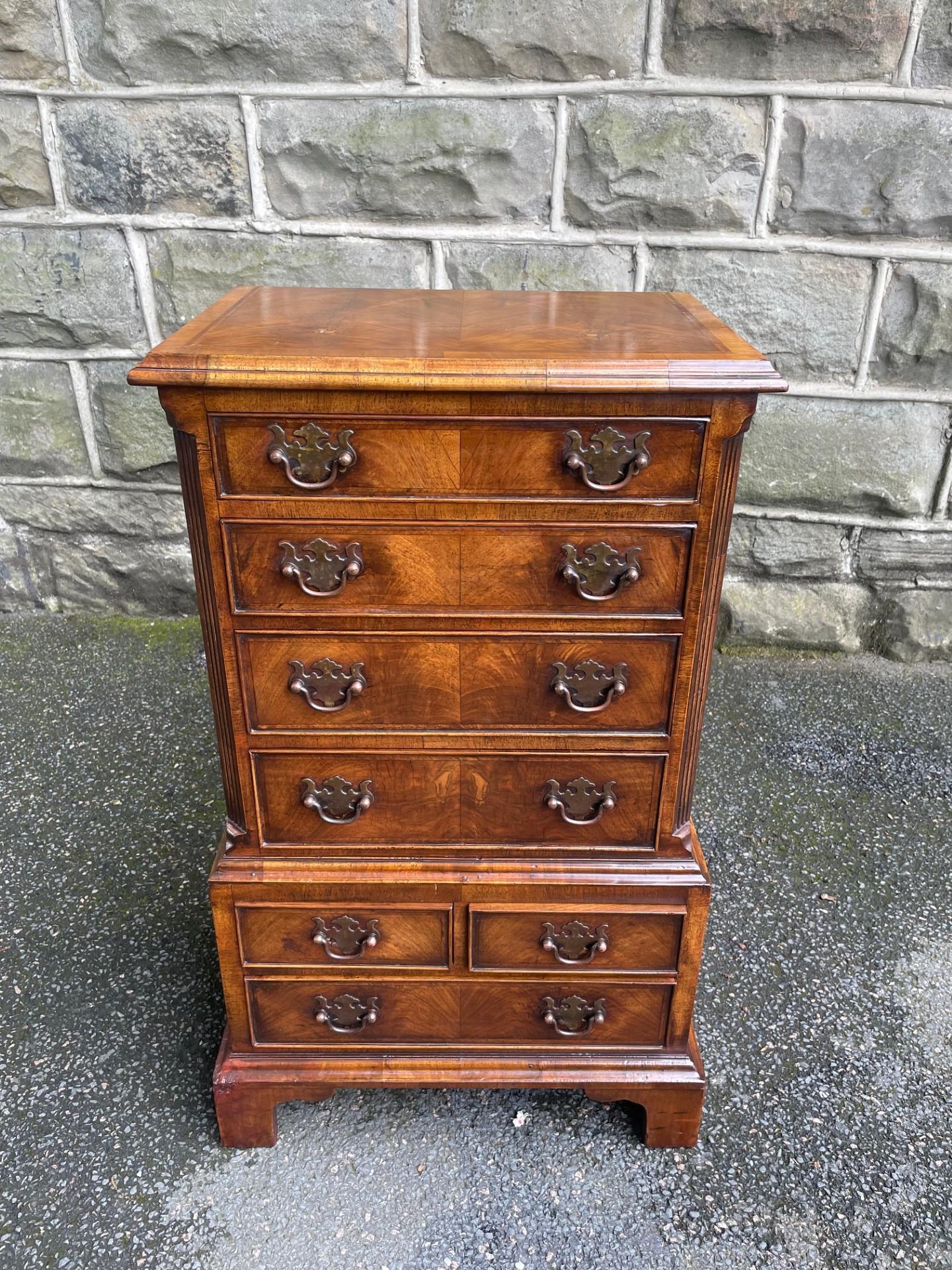 Antique Figured Walnut Small Chest of Drawers (1 of 9) Antique Figured Walnut Small Chest of Drawers (1 of 9)