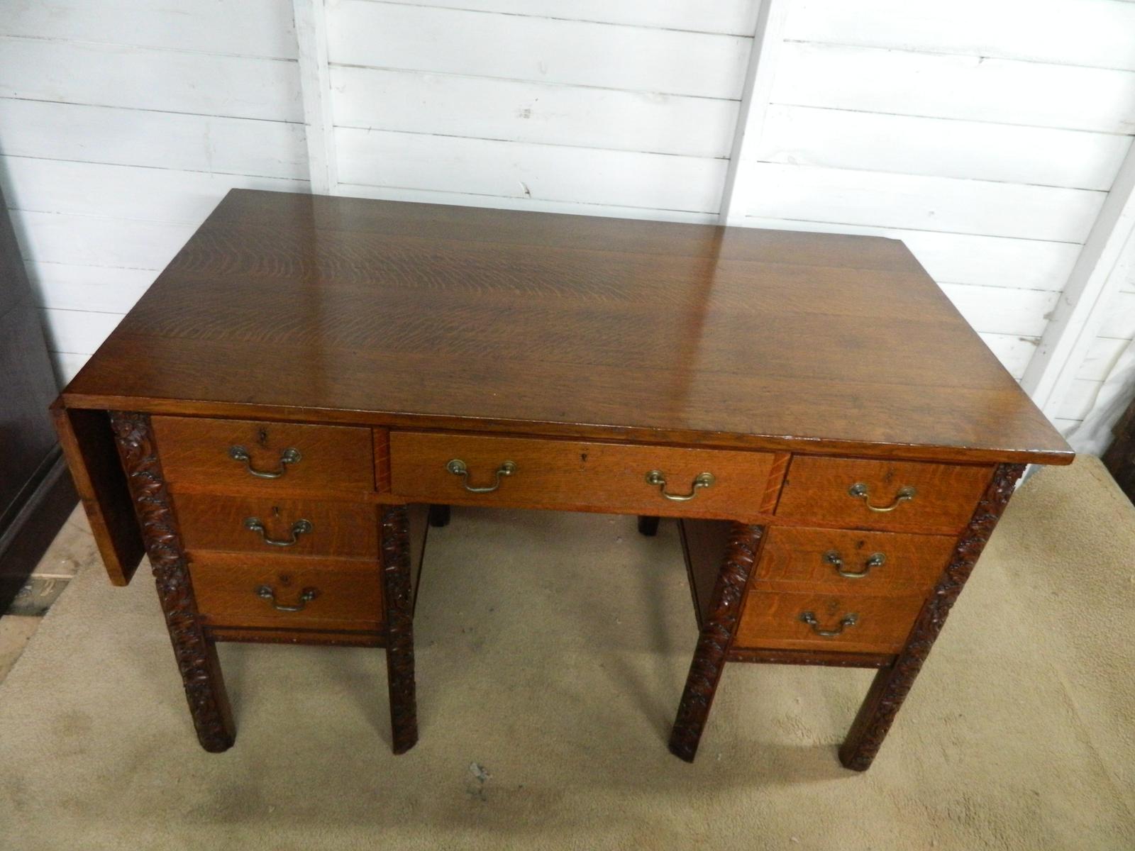 Solid Oak Heavily Carved Pedestal Desk (1 of 21) Solid Oak Heavily Carved Pedestal Desk (1 of 21)