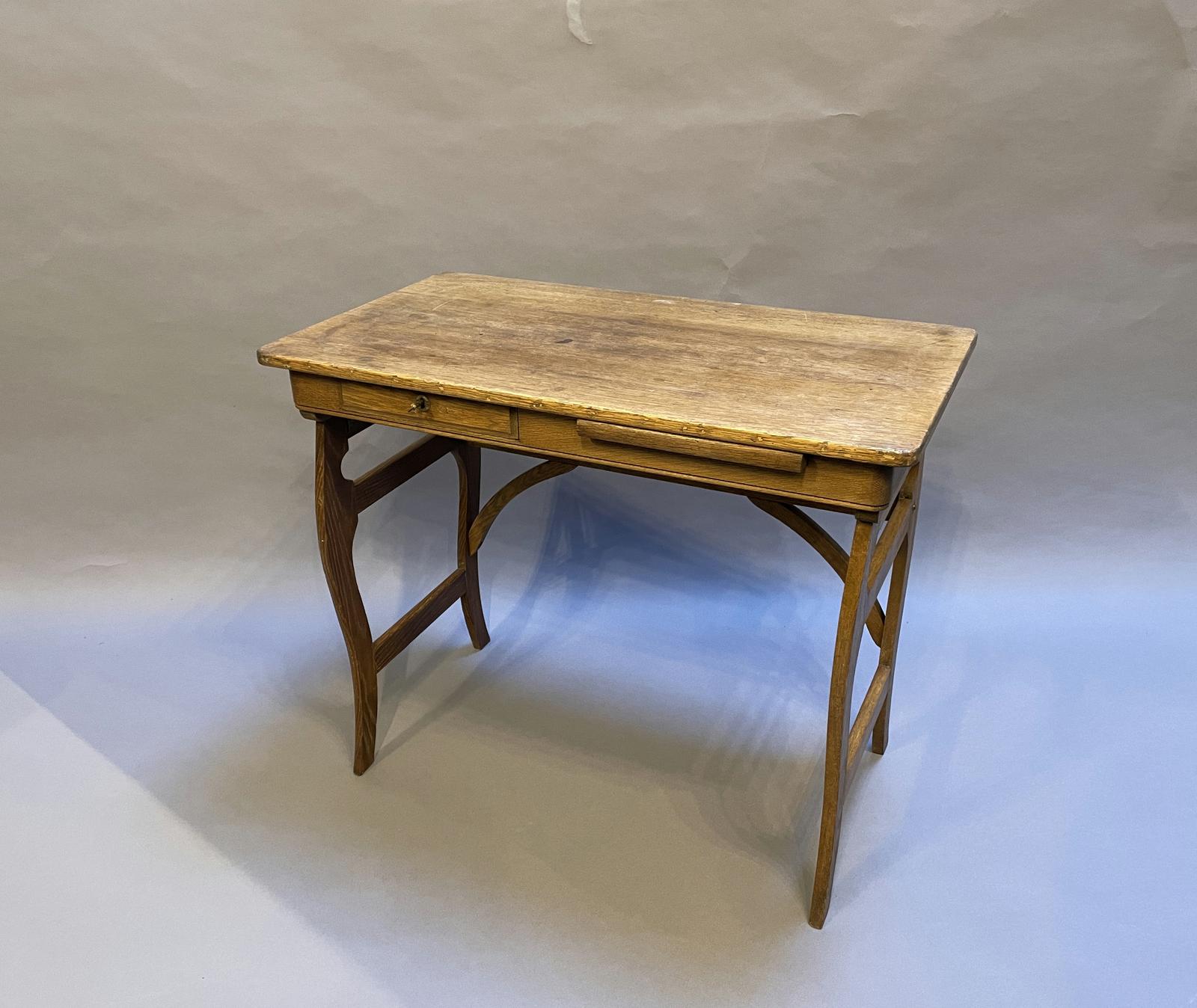 Globe Wernicke Side Table (1 of 13) Globe Wernicke Side Table (1 of 13)