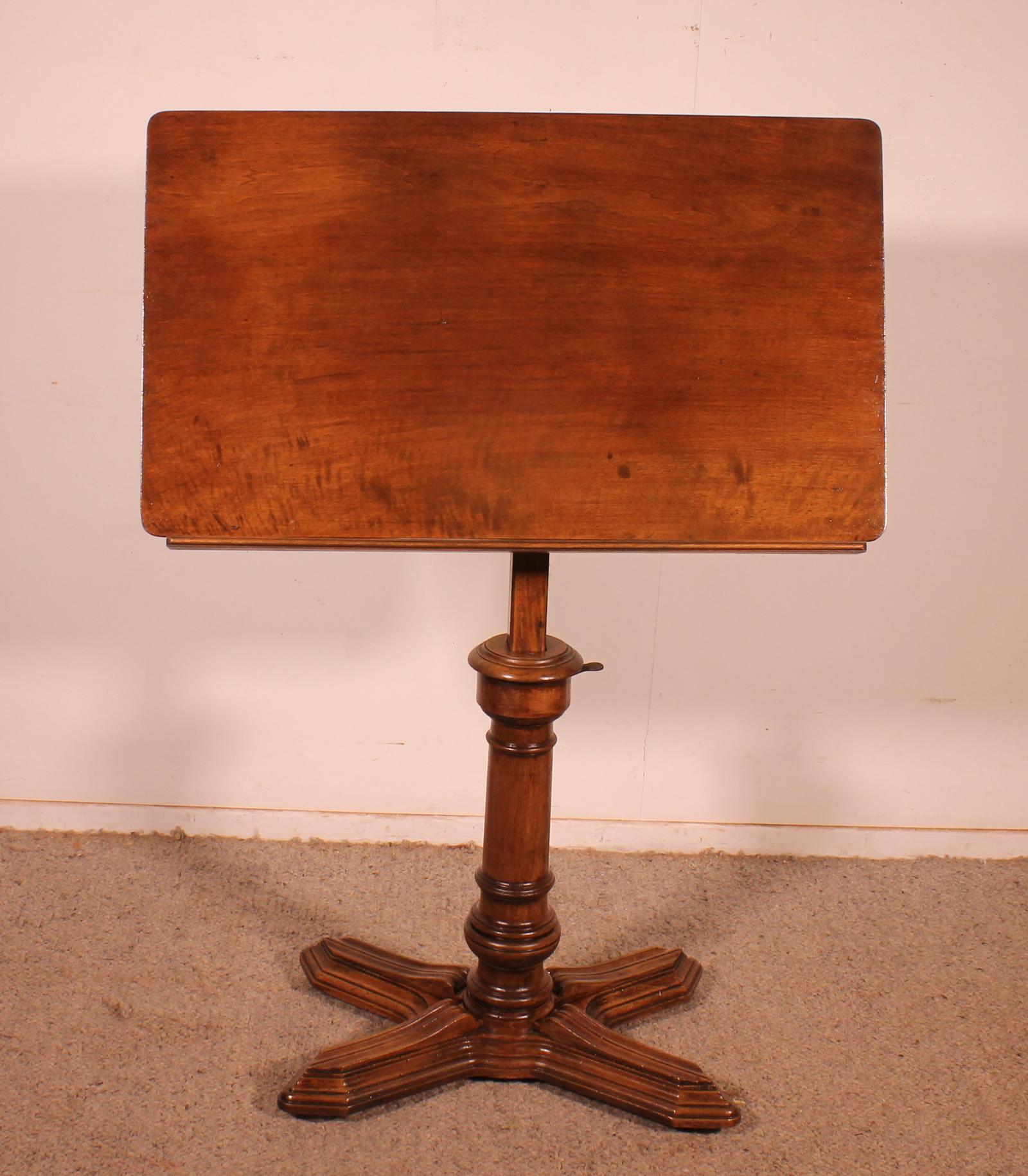 Drawing Table in Walnut - 19th Century (1 of 12) Drawing Table in Walnut - 19th Century (1 of 12)