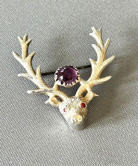 George V Hallmarked Silver & Amethyst Stag Brooch (1 of 6)