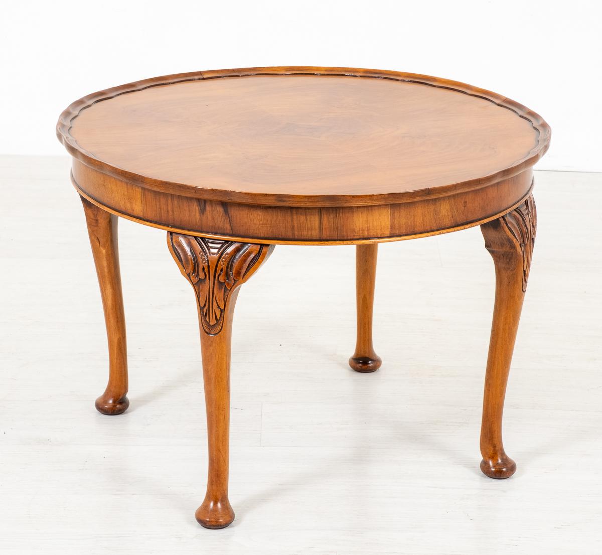 Walnut Queen Anne Style Circular Coffee Table (1 of 6) Walnut Queen Anne Style Circular Coffee Table (1 of 6)