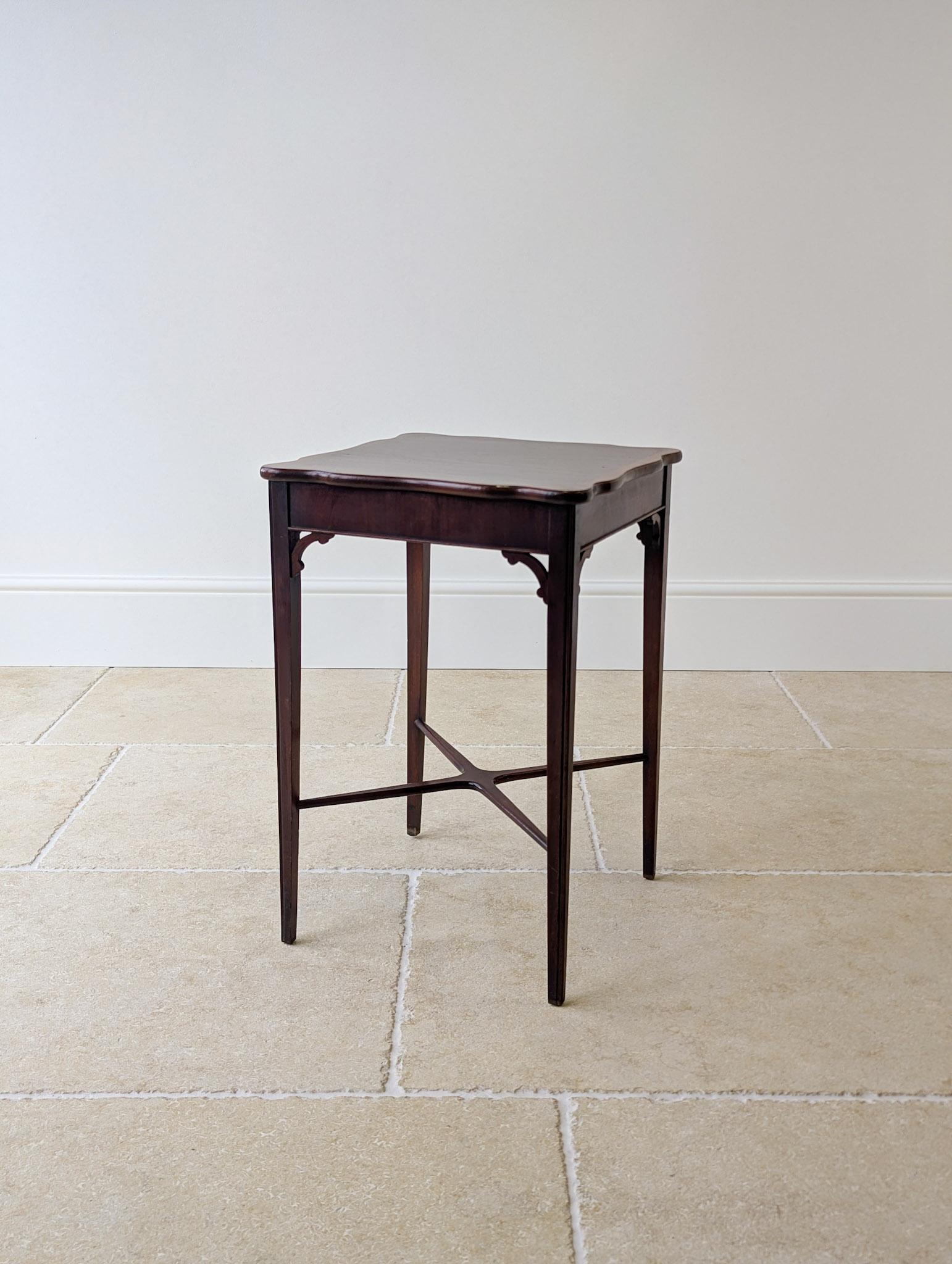 Antique Edwardian Mahogany Occasional Table (1 of 18) Antique Edwardian Mahogany Occasional Table (1 of 18)