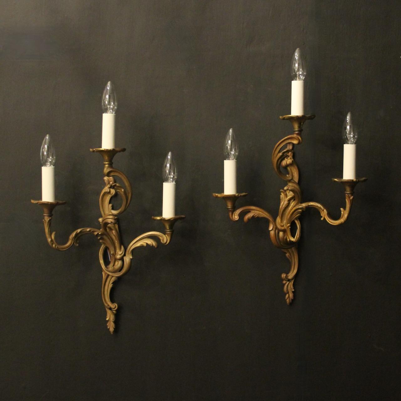 French Pair of Gilded Bronze Antique Wall Lights (1 of 10) French Pair of Gilded Bronze Antique Wall Lights (1 of 10)