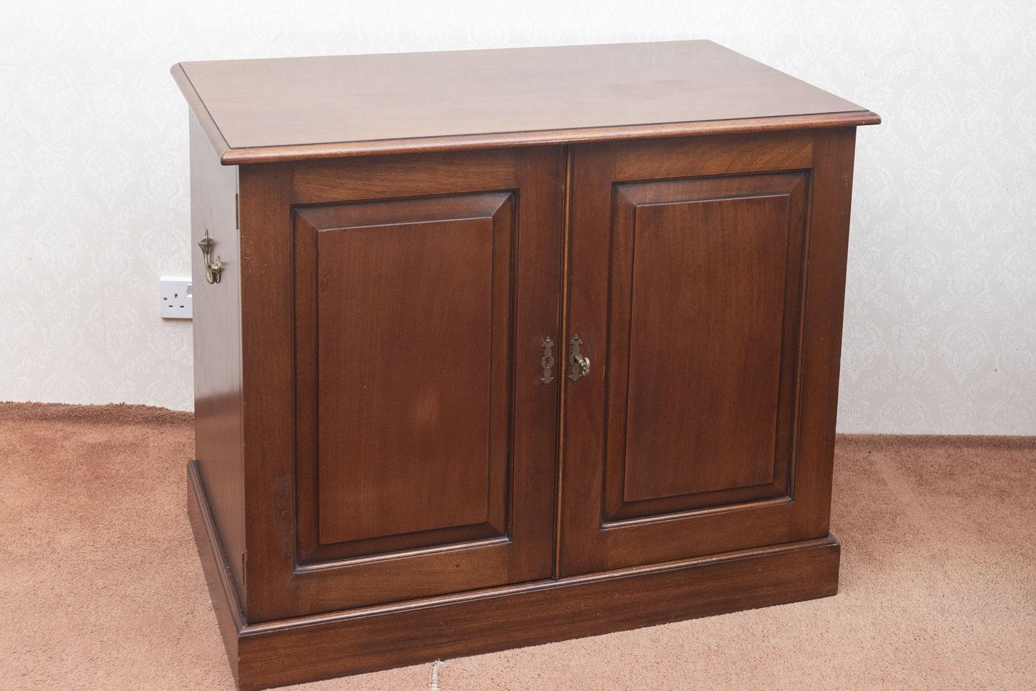 Mahogany Two Door Cupboard with Internal Shelves (1 of 9)