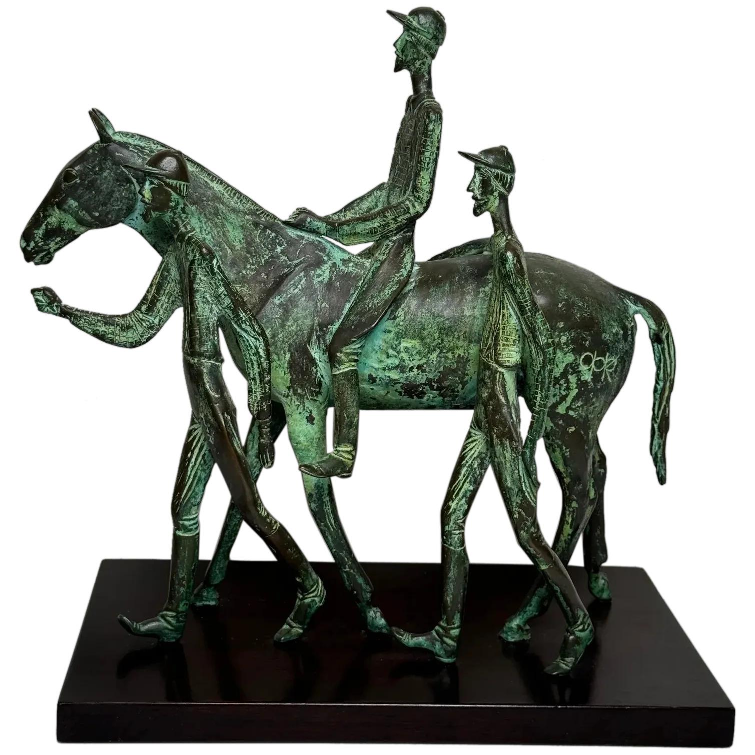 Patinated Verdigris Bronze Race Horse & Jockey Group with Stable Hands Sculpture (1 of 39)
