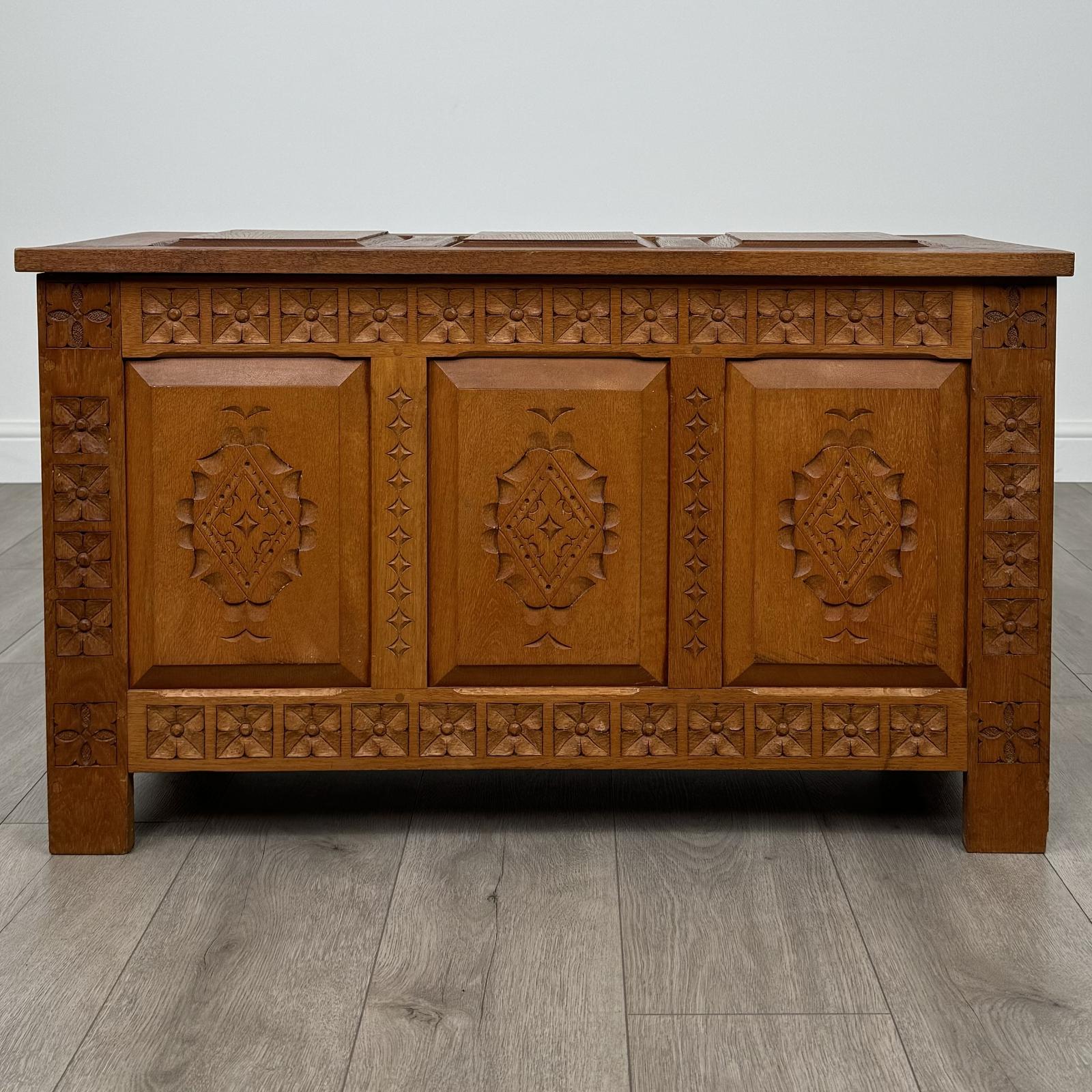 Antique 20th Century Carved Oak Blanket Box (1 of 10)