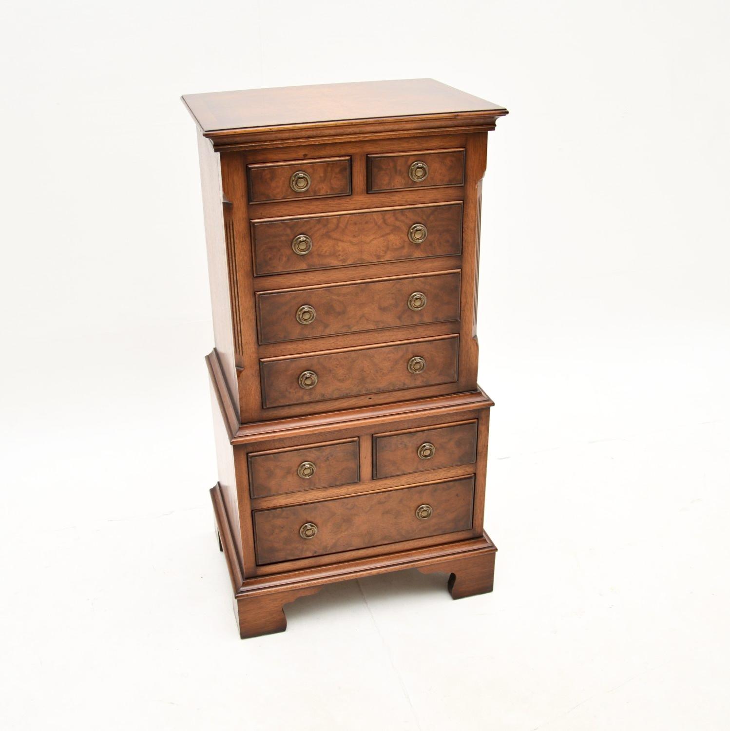 Small Burr Walnut Chest of Drawers (1 of 10)