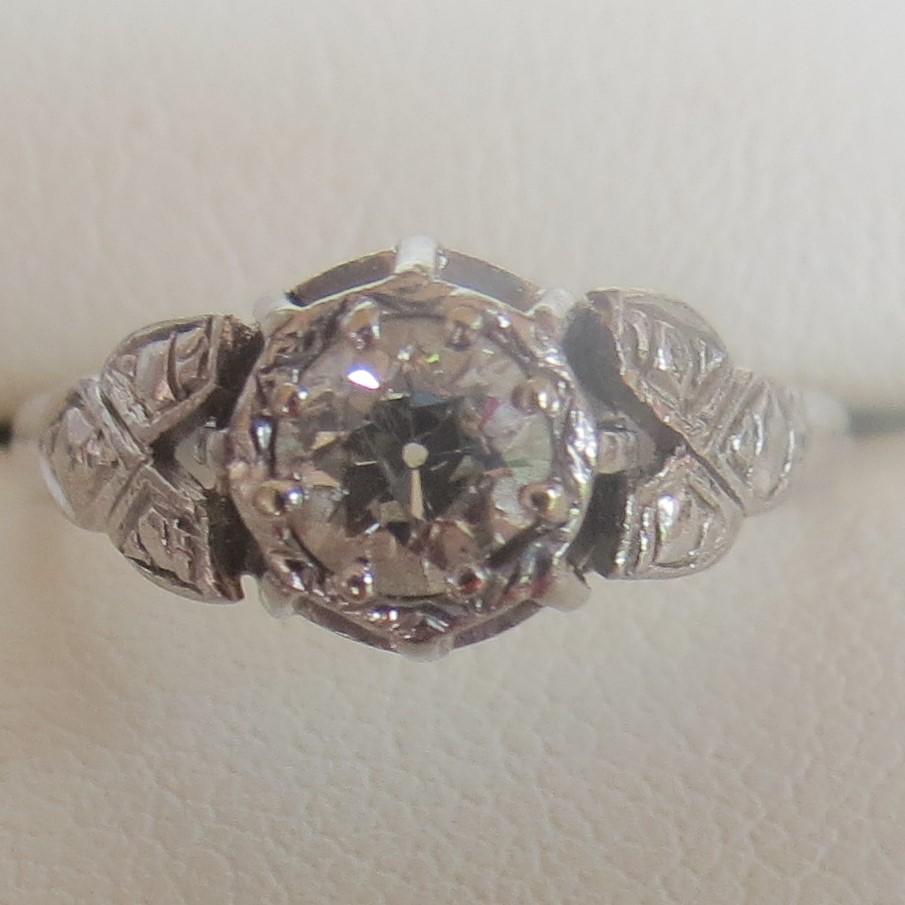 Vintage Diamond Solitaire 18ct White Gold Ring (1 of 7)