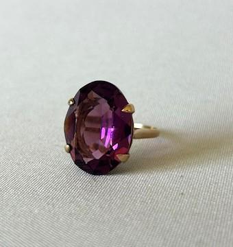 9ct Gold & Amethyst Glass Cocktail Ring (1 of 6)