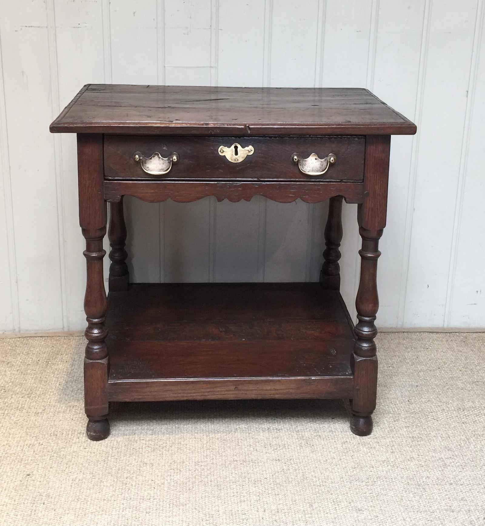 Good Quality 18th Century Style Side Table (1 of 10) Good Quality 18th Century Style Side Table (1 of 10)