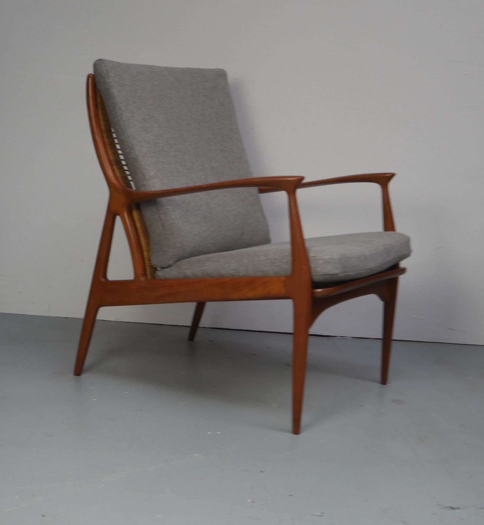 Danish Armchair Horsnaes Mobler (1 of 18) Danish Armchair Horsnaes Mobler (1 of 18)