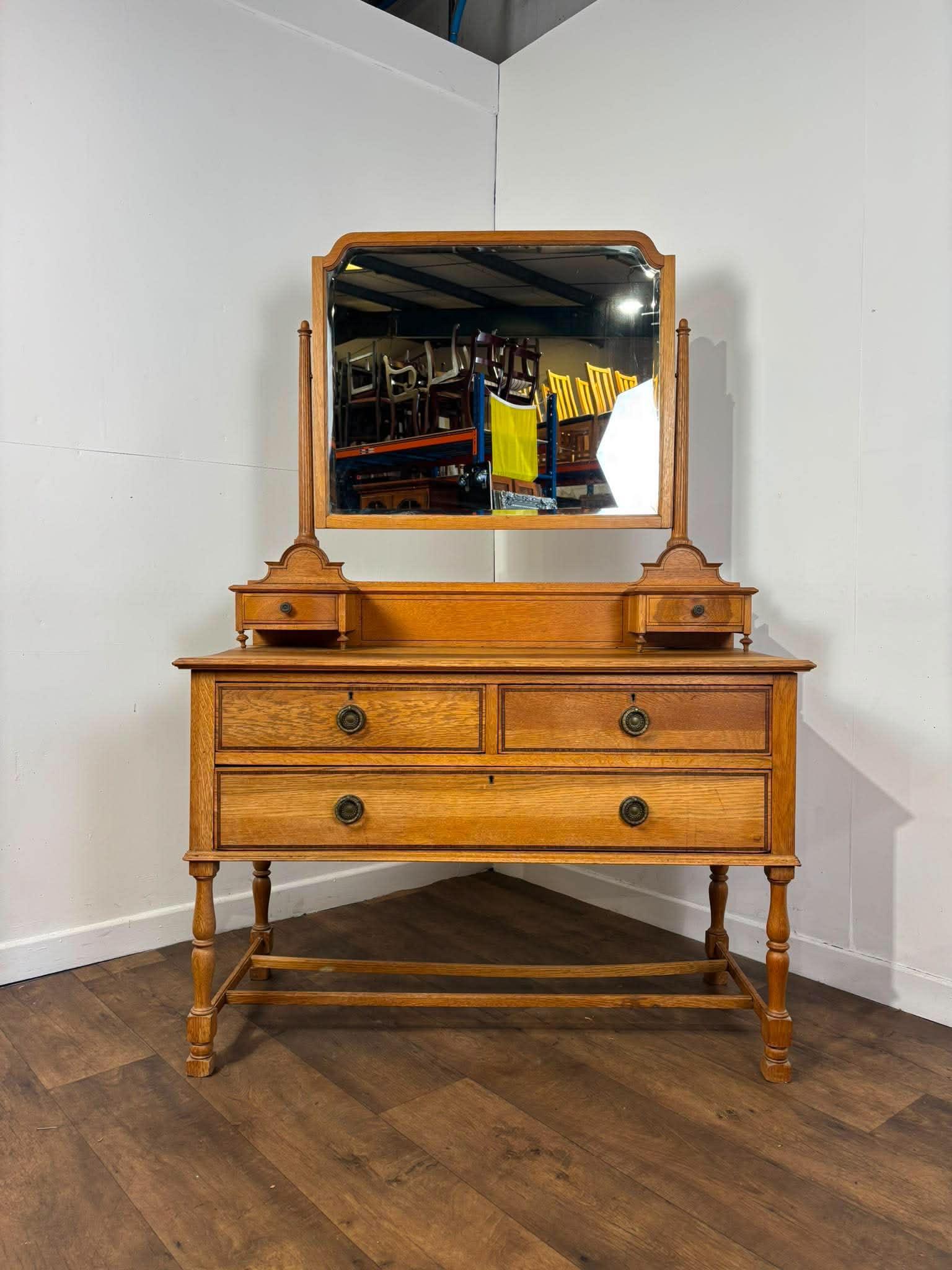 Edwardian Light Oak Dressing Table (1 of 14) Edwardian Light Oak Dressing Table (1 of 14)