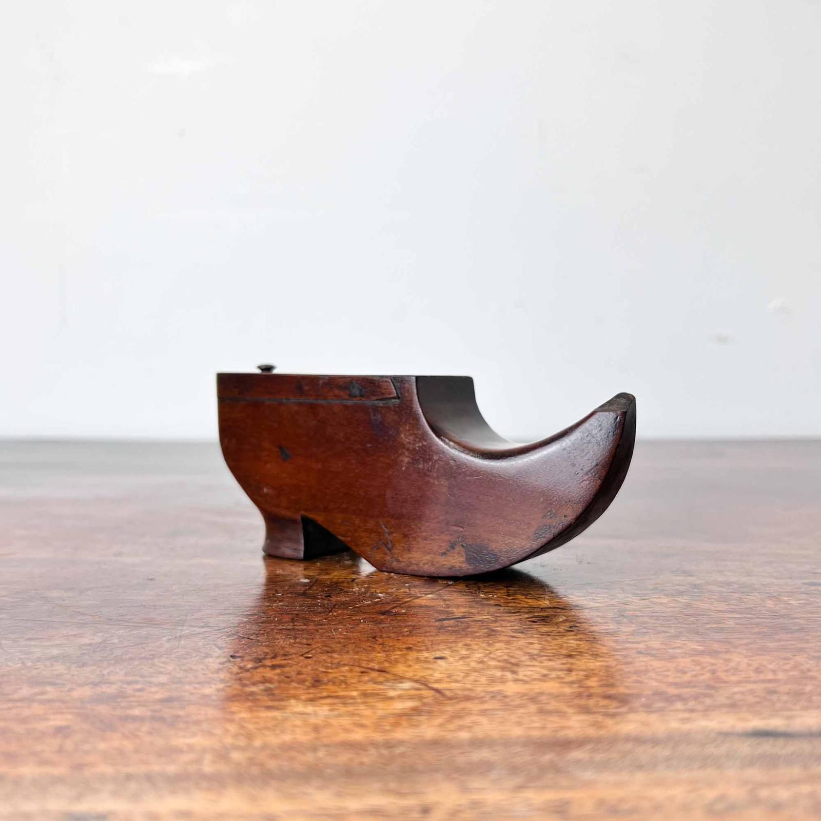 Mahogany Shoe Table Snuff Box (1 of 8)