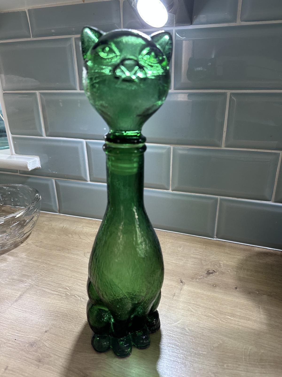Mid Century Italian Empoli Emerald Glass Cat Decanter (15 inches) (1 of 7) Mid Century Italian Empoli Emerald Glass Cat Decanter (15 inches) (1 of 7)