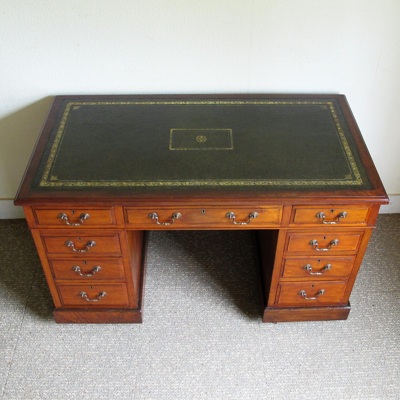 Walnut Pedestal Desk - Edwardian (1 of 9) Walnut Pedestal Desk - Edwardian (1 of 9)