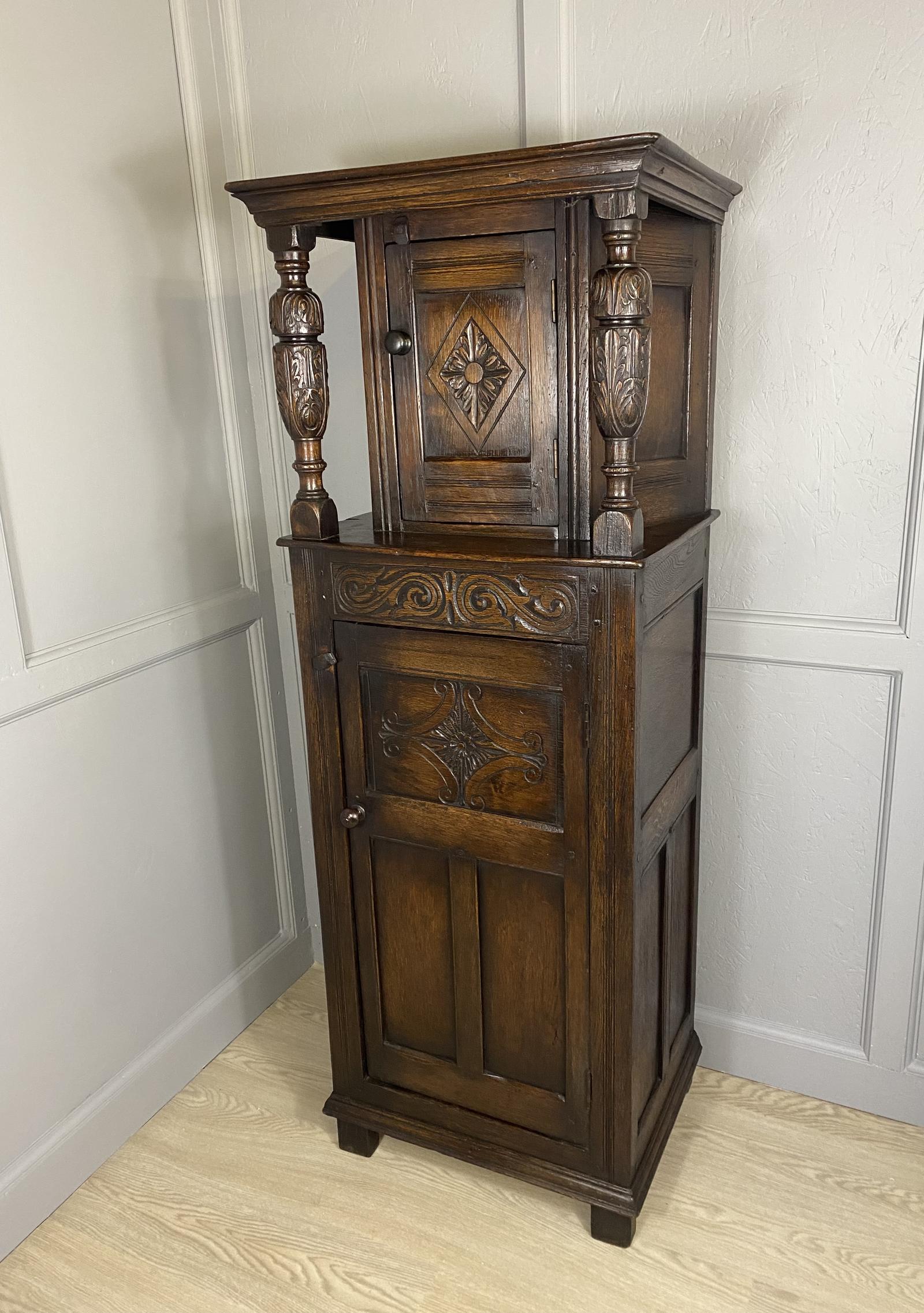 Narrow Oak Court Cupboard (1 of 7) Narrow Oak Court Cupboard (1 of 7)