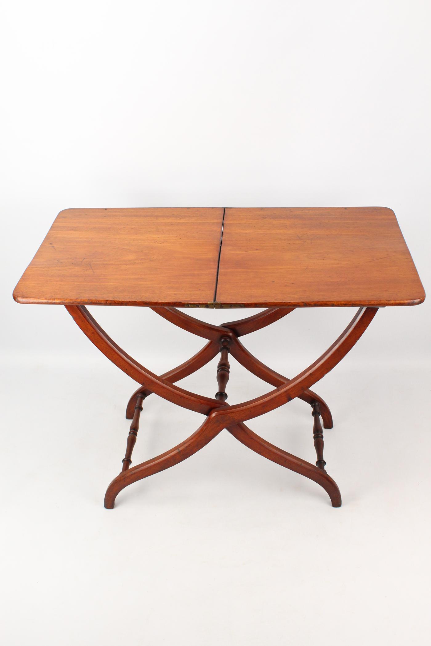 Victorian Mahogany Coaching Table / Folding Butlers Table (1 of 13) Victorian Mahogany Coaching Table / Folding Butlers Table (1 of 13)