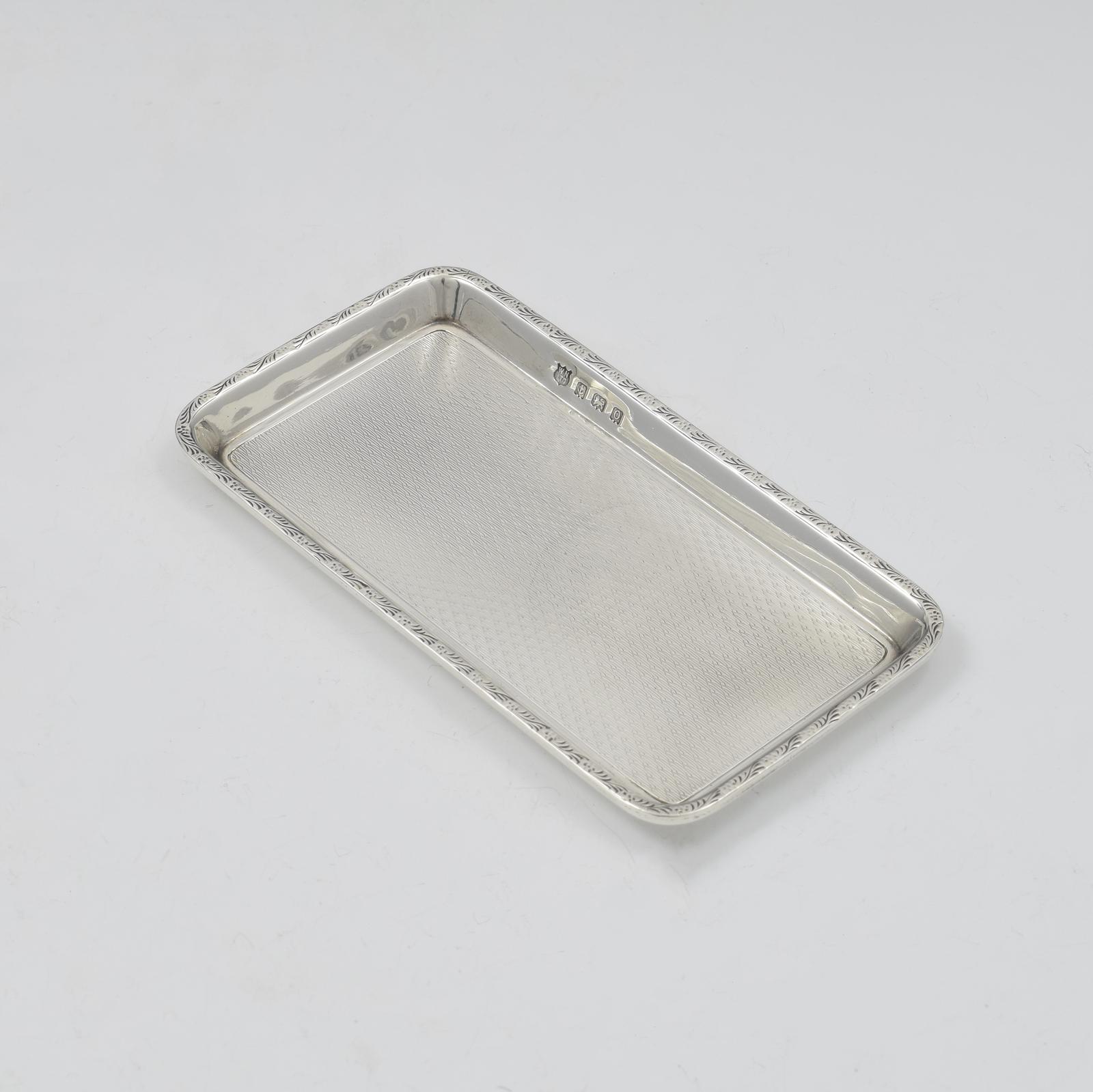 George V Sterling Silver Rectangular Trinket Dish / Pin Tray 1913 (1 of 7) George V Sterling Silver Rectangular Trinket Dish / Pin Tray 1913 (1 of 7)