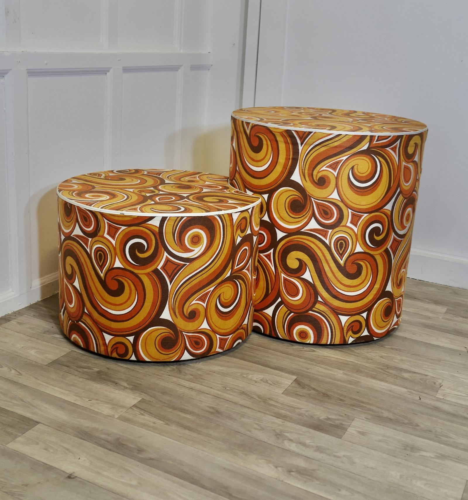 1960s Psychedelic Retro Paisley Print Table with Seat (1 of 7)
