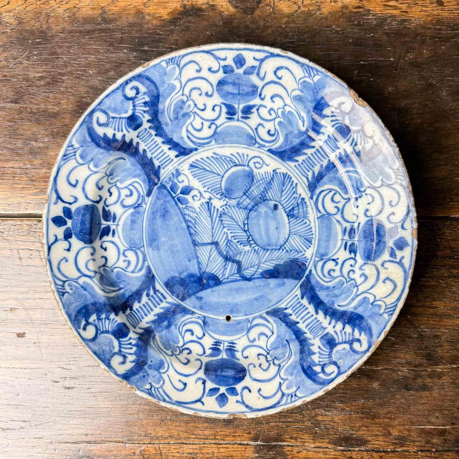 Small 18th Century Blue & White Delft Plate (1 of 7) Small 18th Century Blue & White Delft Plate (1 of 7)