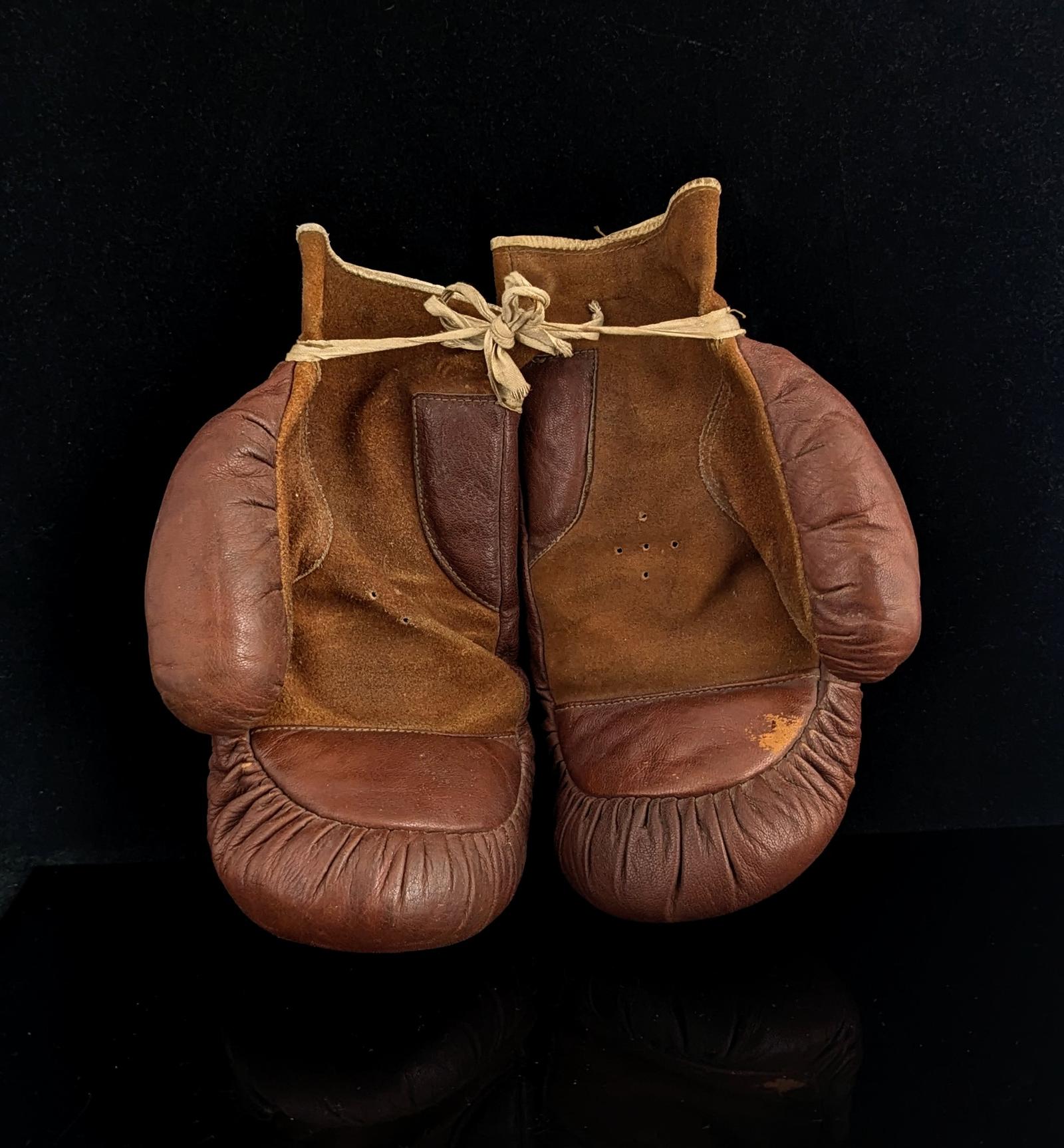 Sports Memorabilia - main image