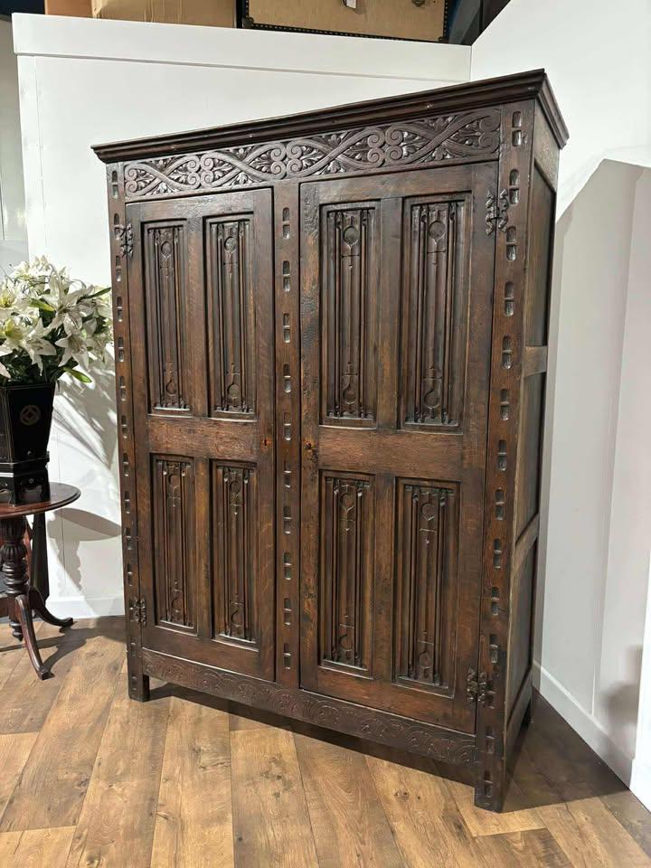 19th Century Carved Oak Hall Robe with Panelled Doors (1 of 18)