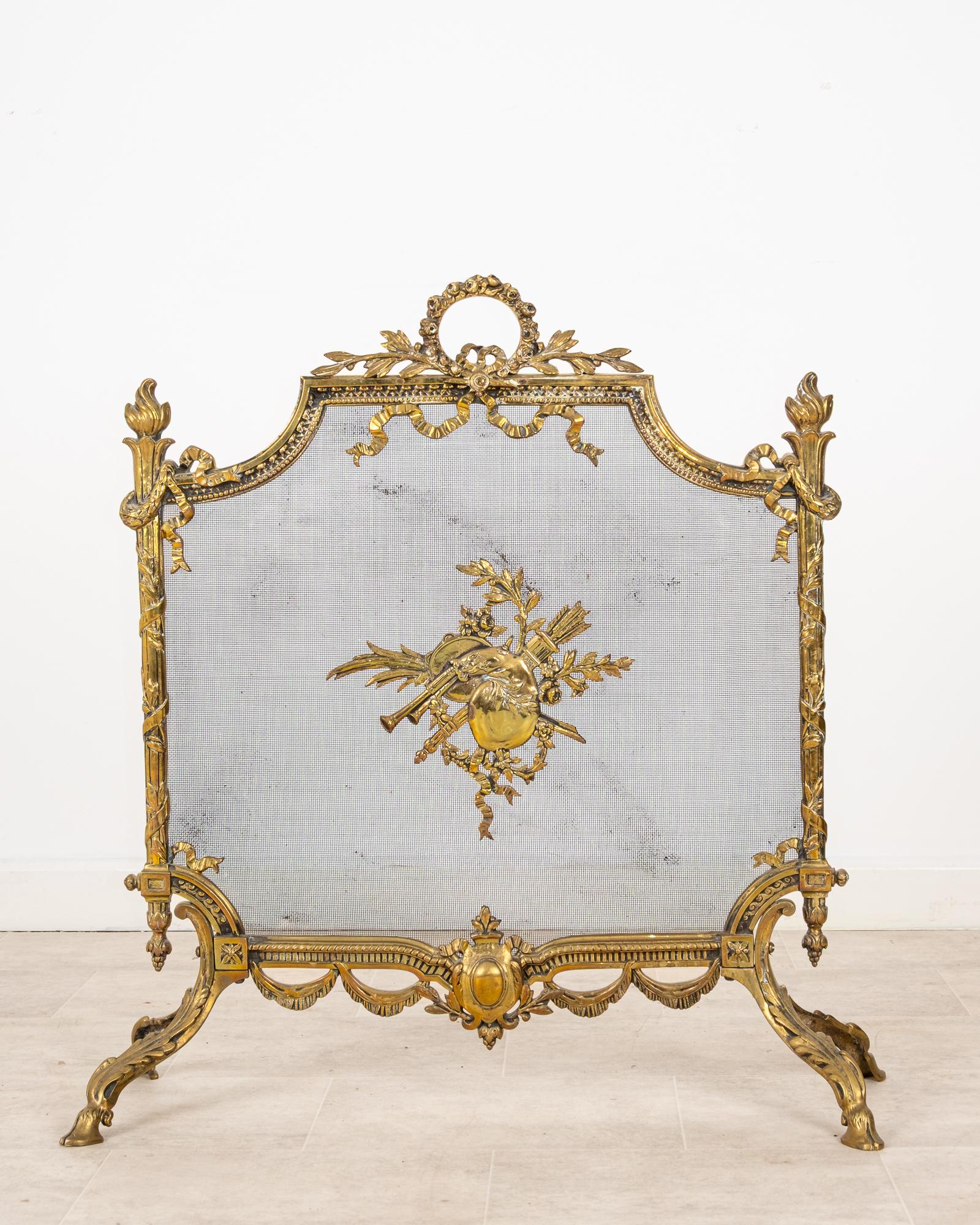 Antique French Louis XVI Style Gilt Brass Fireplace Fire Screen Guard (1 of 7) Antique French Louis XVI Style Gilt Brass Fireplace Fire Screen Guard (1 of 7)