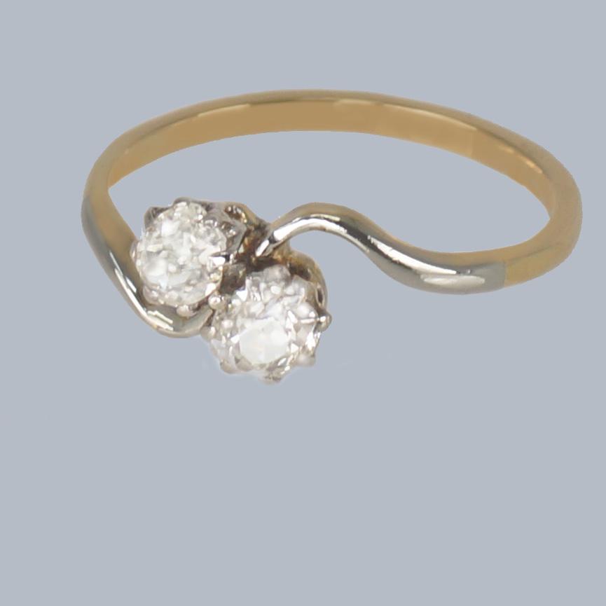 Antique Edwardian Toi & Moi Diamond Engagement Ring – Old Cut Diamonds in 18ct Gold & Platinum (1 of 7)