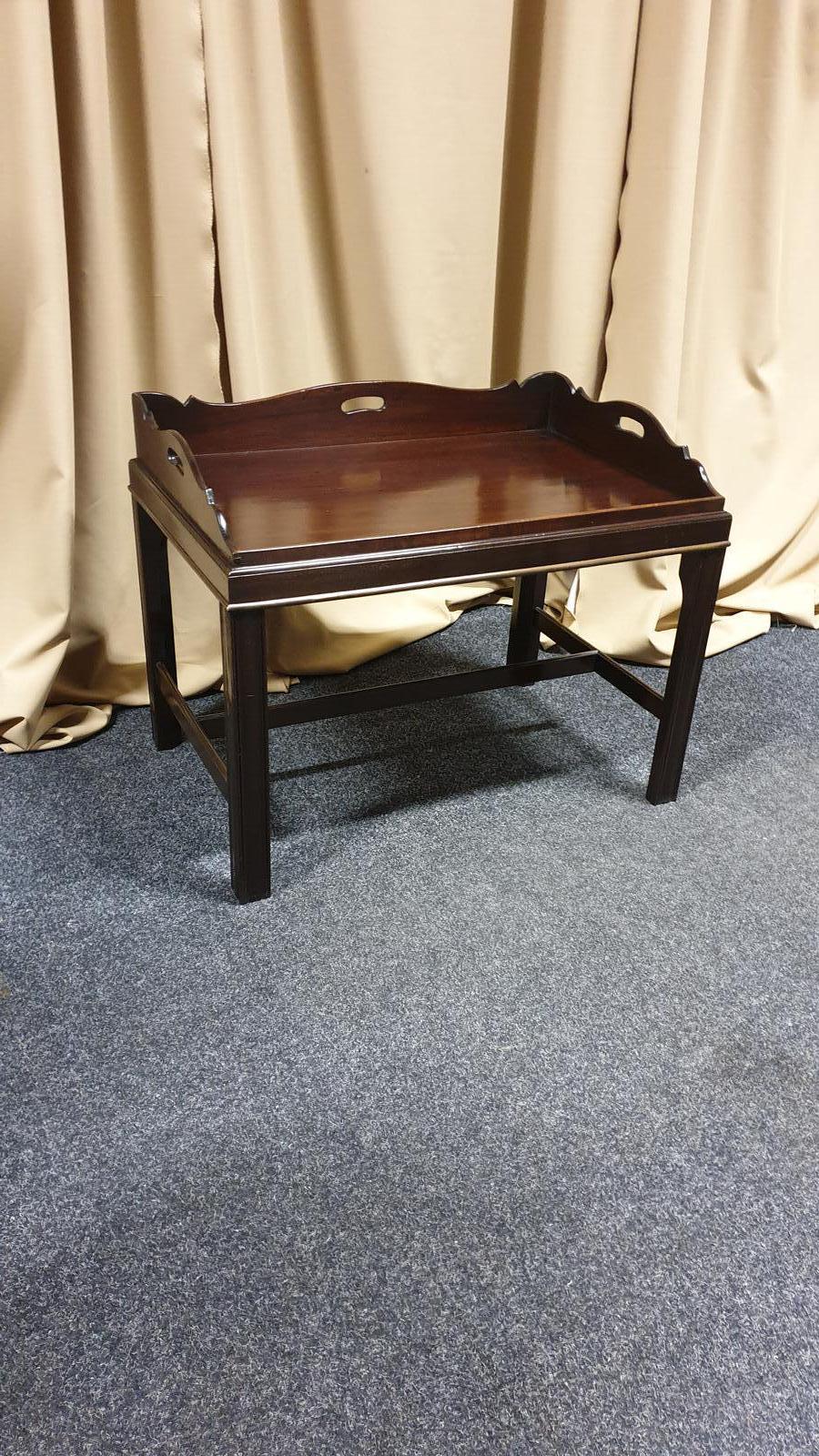 Georgian Mahogany Butlers Tray Coffee Table (1 of 1) Georgian Mahogany Butlers Tray Coffee Table (1 of 1)
