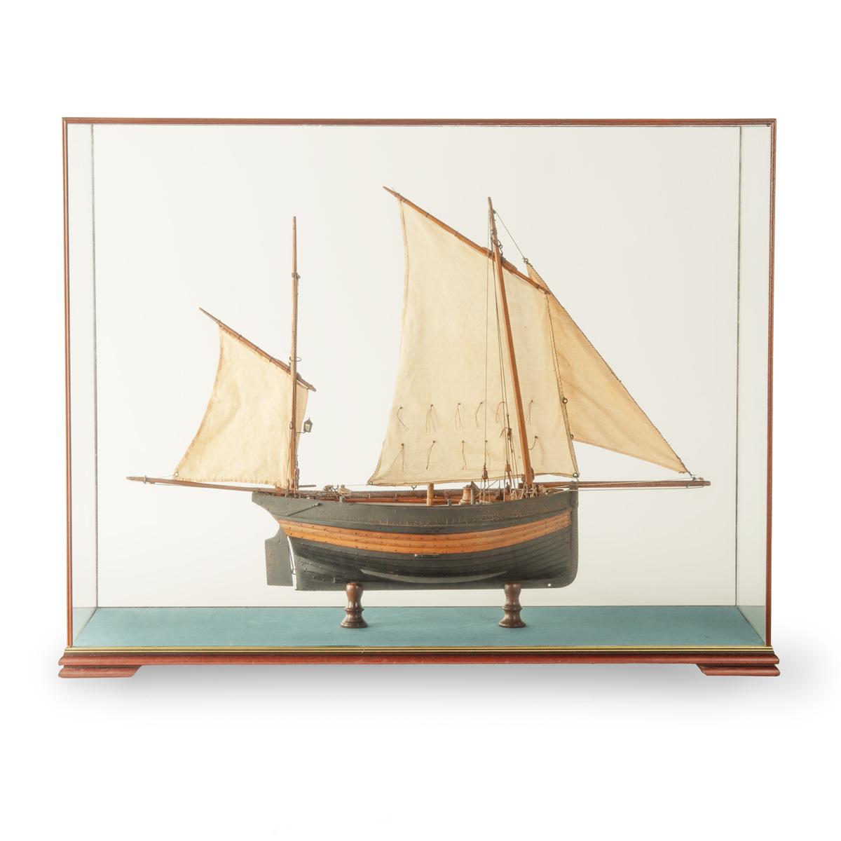 Gaff-rigged Hastings Lugger c.1880 (1 of 12)