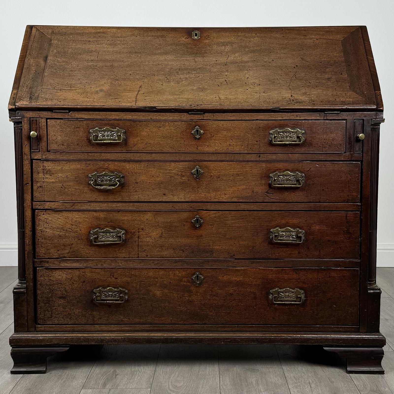 Antique 18th Century Good Quality Bureau in Mahogany (1 of 13) Antique 18th Century Good Quality Bureau in Mahogany (1 of 13)