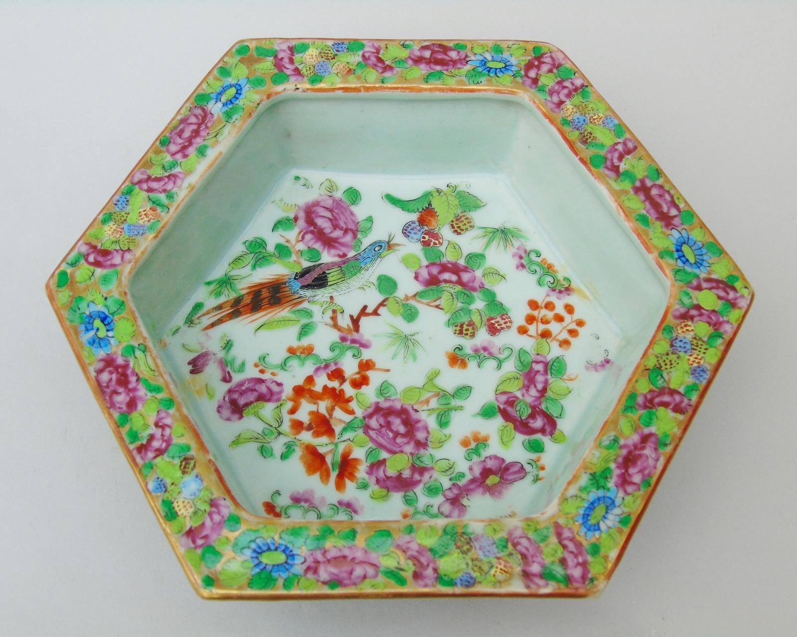 19th Century Daoguang Cantonese Porcelain Bowl Famille Rose (1 of 9)