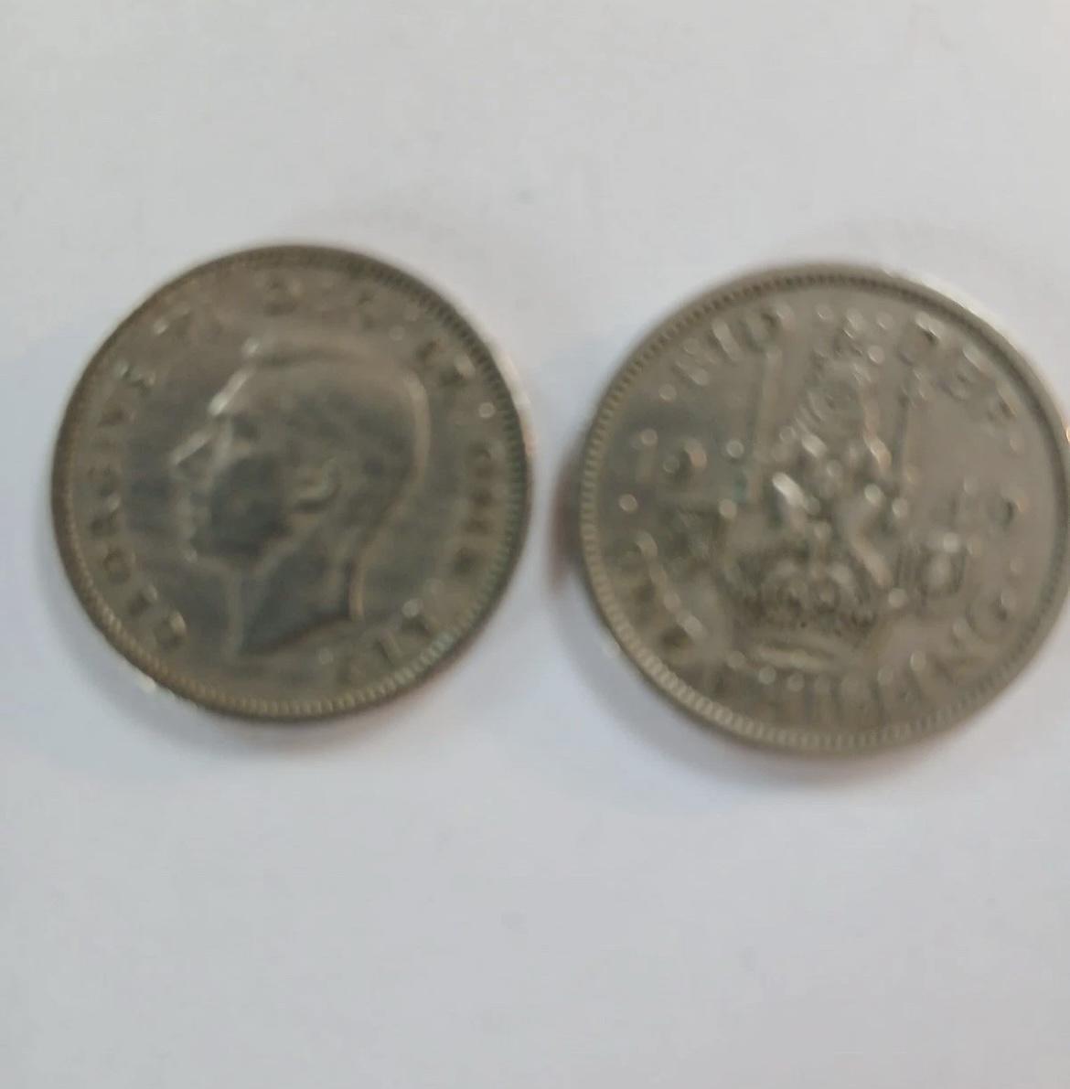 British One Shilling Pieces England 1953/1966 (1 of 1)